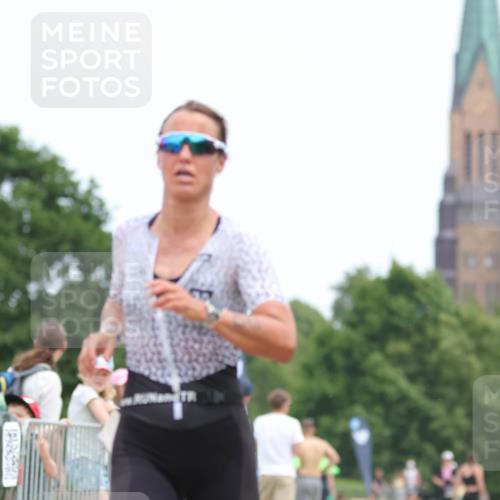 22.06.2025 - Viking Triathlon H.Heesch http://msf.ph/oto/8103512 22.06.2025 13:39:40 Laufen 30, 154, 488 meine-sportfotos.de
