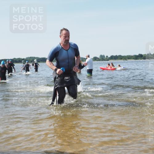 22.06.2025 - Viking Triathlon KatJ http://msf.ph/oto/8103526 22.06.2025 10:34:50 Schwimmen 17, 43, 77, 114, 161, 284, 323, 434, 475, 548, 550 meine-sportfotos.de