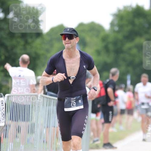 22.06.2025 - Viking Triathlon H.Heesch http://msf.ph/oto/8103536 22.06.2025 15:53:16 Laufen 75, 637 meine-sportfotos.de