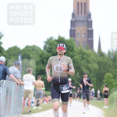 22.06.2025 - Viking Triathlon H.Heesch http://msf.ph/oto/8103578 22.06.2025 13:39:47 Laufen 464 meine-sportfotos.de