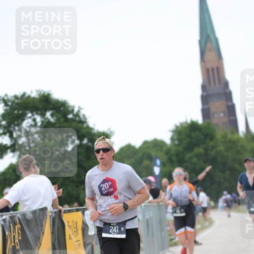 22.06.2025 - Viking Triathlon H.Heesch http://msf.ph/oto/8103654 22.06.2025 15:54:01 Laufen 43, 213, 241 meine-sportfotos.de