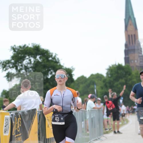 22.06.2025 - Viking Triathlon H.Heesch http://msf.ph/oto/8103673 22.06.2025 15:54:04 Laufen 43, 213, 241 meine-sportfotos.de