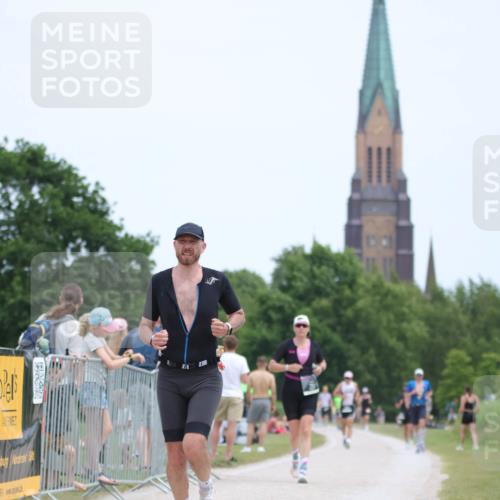 22.06.2025 - Viking Triathlon H.Heesch http://msf.ph/oto/8103677 22.06.2025 13:39:55 Laufen 291, 342 meine-sportfotos.de