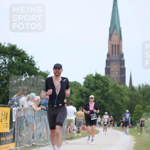 22.06.2025 - Viking Triathlon H.Heesch http://msf.ph/oto/8103685 22.06.2025 13:39:55 Laufen 291, 342 meine-sportfotos.de