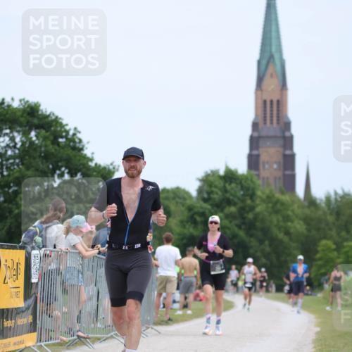 22.06.2025 - Viking Triathlon H.Heesch http://msf.ph/oto/8103694 22.06.2025 13:39:56 Laufen 291, 342 meine-sportfotos.de
