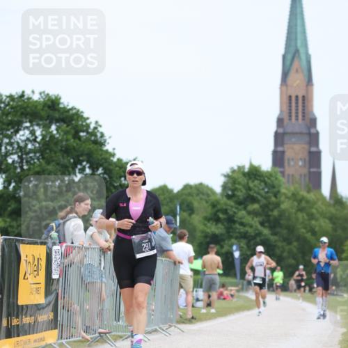 22.06.2025 - Viking Triathlon H.Heesch http://msf.ph/oto/8103712 22.06.2025 13:39:59 Laufen 291, 342 meine-sportfotos.de