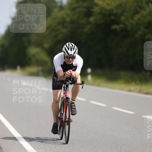 22.06.2025 - Viking Triathlon Yannick Fuchs http://msf.ph/oto/8103850 22.06.2025 11:27:25 Radfahren 57, 172, 258, 289, 359, 367, 420, 652 meine-sportfotos.de