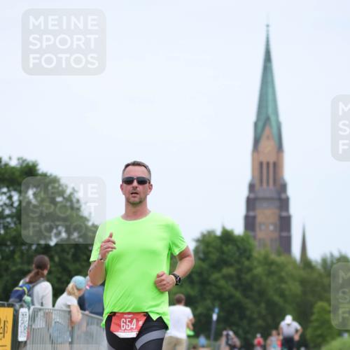22.06.2025 - Viking Triathlon H.Heesch http://msf.ph/oto/8103990 22.06.2025 13:40:26 Laufen 435, 654 meine-sportfotos.de