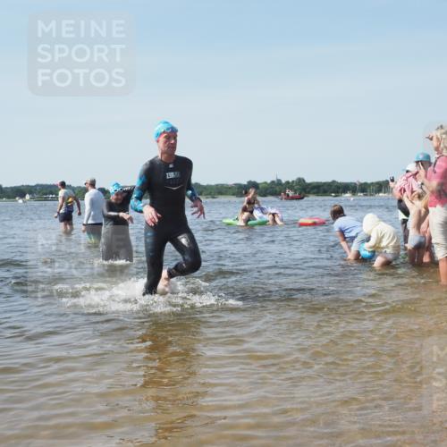 22.06.2025 - Viking Triathlon KatJ http://msf.ph/oto/8104162 22.06.2025 10:35:16 Schwimmen 139, 157, 204, 296, 320, 365, 395, 508, 632, 660 meine-sportfotos.de