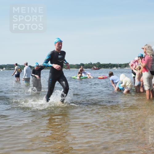 22.06.2025 - Viking Triathlon KatJ http://msf.ph/oto/8104173 22.06.2025 10:35:16 Schwimmen 139, 157, 204, 296, 320, 365, 395, 508, 632, 660 meine-sportfotos.de