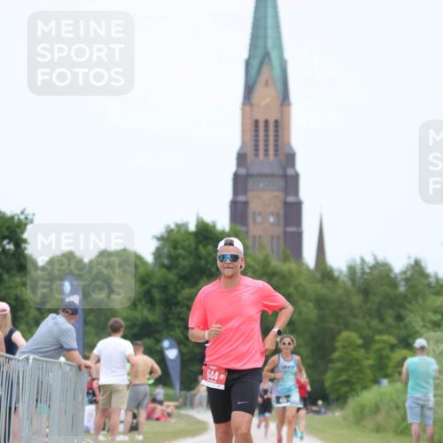22.06.2025 - Viking Triathlon H.Heesch http://msf.ph/oto/8104181 22.06.2025 13:40:42 Laufen 388, 407, 644 meine-sportfotos.de
