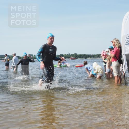 22.06.2025 - Viking Triathlon KatJ http://msf.ph/oto/8104183 22.06.2025 10:35:16 Schwimmen 139, 157, 204, 296, 320, 365, 395, 508, 632, 660 meine-sportfotos.de