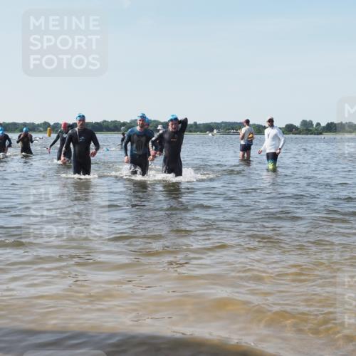 22.06.2025 - Viking Triathlon KatJ http://msf.ph/oto/8104233 22.06.2025 10:35:20 Schwimmen 107, 139, 204, 296, 320, 365, 395, 482, 508, 632 meine-sportfotos.de