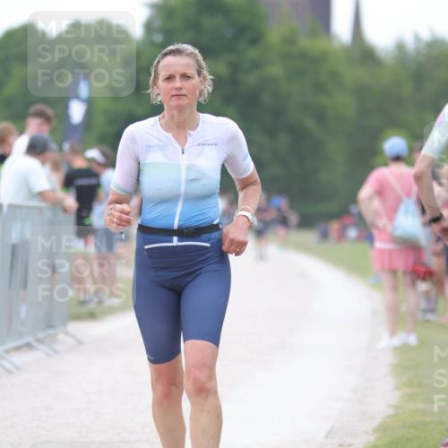 22.06.2025 - Viking Triathlon H.Heesch http://msf.ph/oto/8104298 22.06.2025 15:55:03 Laufen 357, 498 meine-sportfotos.de