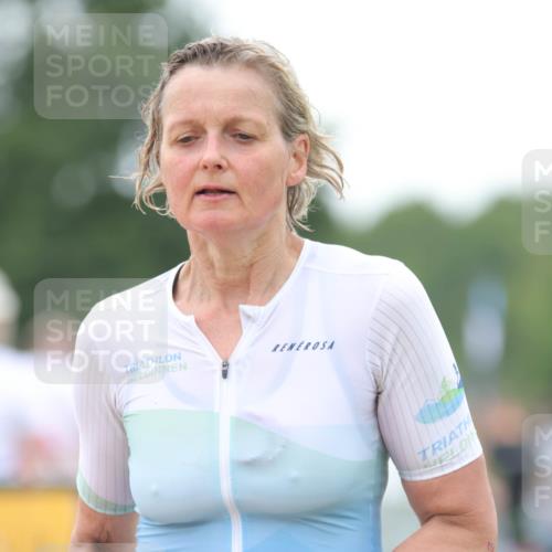 22.06.2025 - Viking Triathlon H.Heesch http://msf.ph/oto/8104315 22.06.2025 15:55:05 Laufen 357, 498 meine-sportfotos.de