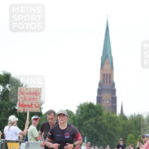 22.06.2025 - Viking Triathlon H.Heesch http://msf.ph/oto/8104355 22.06.2025 15:55:29 Laufen 222, 476 meine-sportfotos.de