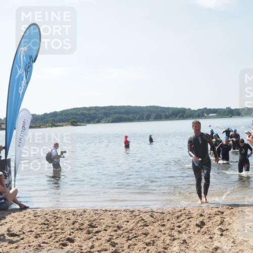 22.06.2025 - Viking Triathlon MichiJ http://msf.ph/oto/8104411 22.06.2025 10:47:40 Schwimmen 23, 71, 84, 183, 261, 285, 452, 606 meine-sportfotos.de