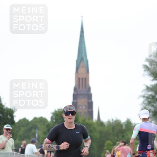 22.06.2025 - Viking Triathlon H.Heesch http://msf.ph/oto/8104415 22.06.2025 15:55:39 Laufen 197, 201 meine-sportfotos.de