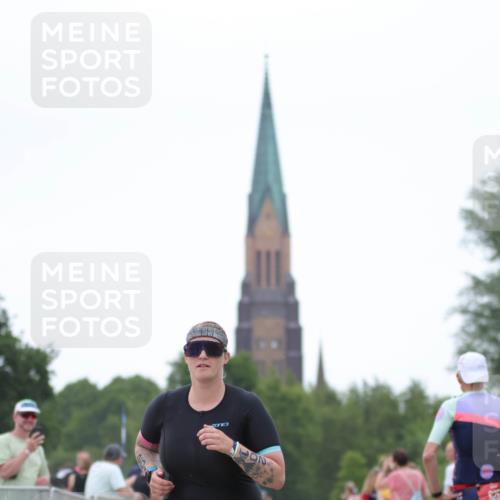 22.06.2025 - Viking Triathlon H.Heesch http://msf.ph/oto/8104427 22.06.2025 15:55:40 Laufen 197, 201 meine-sportfotos.de