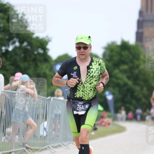 22.06.2025 - Viking Triathlon H.Heesch http://msf.ph/oto/8104428 22.06.2025 13:41:13 Laufen 261, 327 meine-sportfotos.de