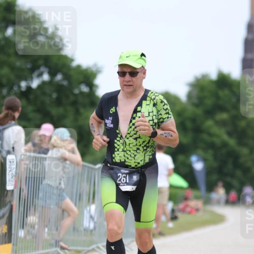 22.06.2025 - Viking Triathlon H.Heesch http://msf.ph/oto/8104441 22.06.2025 13:41:13 Laufen 261, 327 meine-sportfotos.de