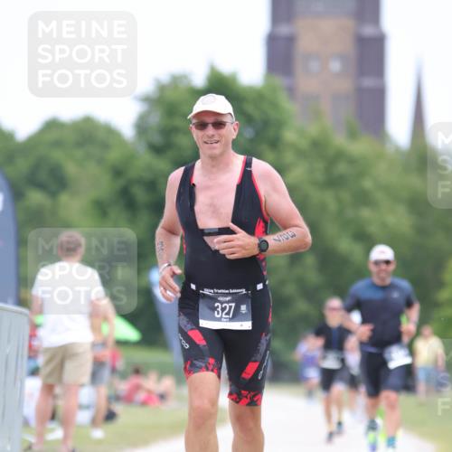 22.06.2025 - Viking Triathlon H.Heesch http://msf.ph/oto/8104451 22.06.2025 13:41:17 Laufen 261, 327, 434 meine-sportfotos.de
