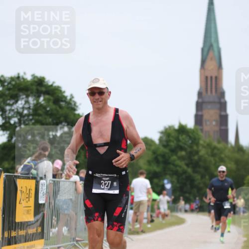 22.06.2025 - Viking Triathlon H.Heesch http://msf.ph/oto/8104488 22.06.2025 13:41:19 Laufen 327, 434 meine-sportfotos.de
