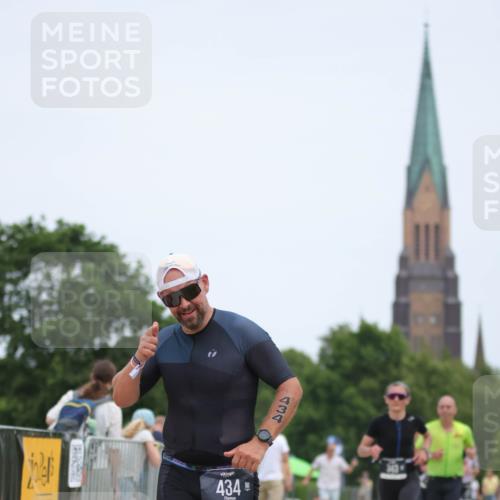 22.06.2025 - Viking Triathlon H.Heesch http://msf.ph/oto/8104511 22.06.2025 13:41:25 Laufen 40, 263, 343, 434 meine-sportfotos.de