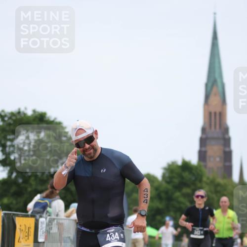 22.06.2025 - Viking Triathlon H.Heesch http://msf.ph/oto/8104516 22.06.2025 13:41:25 Laufen 40, 263, 343, 434 meine-sportfotos.de