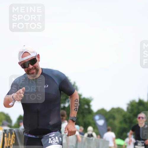 22.06.2025 - Viking Triathlon H.Heesch http://msf.ph/oto/8104542 22.06.2025 13:41:25 Laufen 40, 263, 343, 434 meine-sportfotos.de