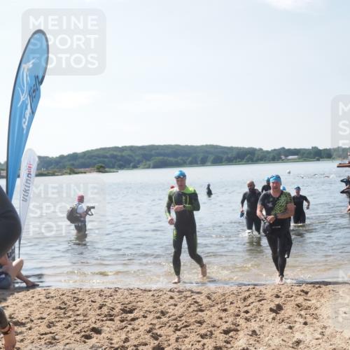 22.06.2025 - Viking Triathlon MichiJ http://msf.ph/oto/8104560 22.06.2025 10:47:49 Schwimmen 71, 84, 190, 223, 261, 285, 452, 606 meine-sportfotos.de