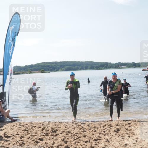 22.06.2025 - Viking Triathlon MichiJ http://msf.ph/oto/8104580 22.06.2025 10:47:49 Schwimmen 71, 84, 190, 223, 261, 285, 452, 606 meine-sportfotos.de