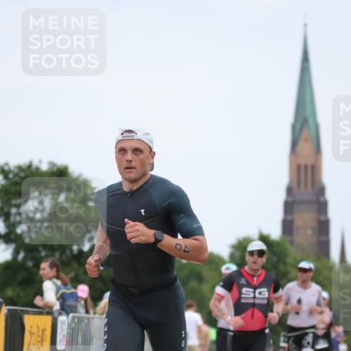 22.06.2025 - Viking Triathlon H.Heesch http://msf.ph/oto/8104649 22.06.2025 13:41:32 Laufen 40, 199, 263, 343, 448, 510, 536 meine-sportfotos.de