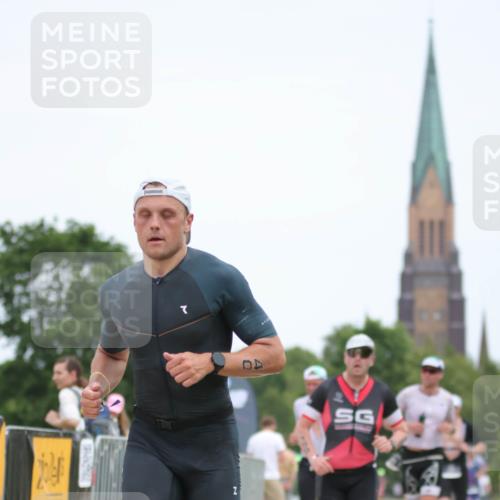 22.06.2025 - Viking Triathlon H.Heesch http://msf.ph/oto/8104651 22.06.2025 13:41:32 Laufen 40, 199, 263, 343, 448, 510, 536 meine-sportfotos.de
