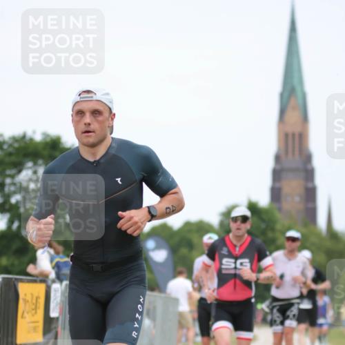 22.06.2025 - Viking Triathlon H.Heesch http://msf.ph/oto/8104653 22.06.2025 13:41:32 Laufen 40, 199, 263, 343, 448, 510, 536 meine-sportfotos.de