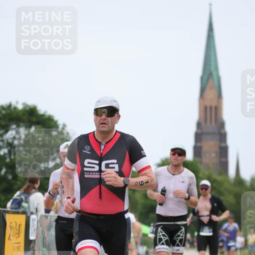 22.06.2025 - Viking Triathlon H.Heesch http://msf.ph/oto/8104658 22.06.2025 13:41:34 Laufen 40, 199, 263, 448, 510, 536 meine-sportfotos.de