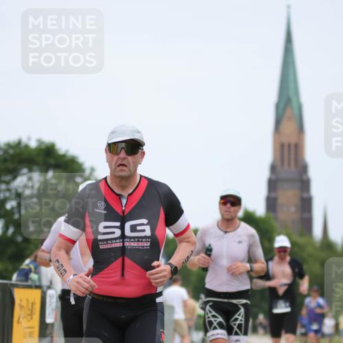 22.06.2025 - Viking Triathlon H.Heesch http://msf.ph/oto/8104663 22.06.2025 13:41:34 Laufen 40, 199, 263, 448, 510, 536 meine-sportfotos.de