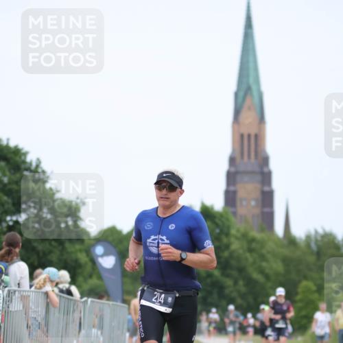 22.06.2025 - Viking Triathlon H.Heesch http://msf.ph/oto/8104759 22.06.2025 13:41:56 Laufen 214 meine-sportfotos.de