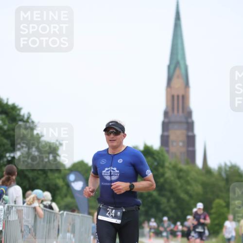 22.06.2025 - Viking Triathlon H.Heesch http://msf.ph/oto/8104761 22.06.2025 13:41:56 Laufen 214 meine-sportfotos.de