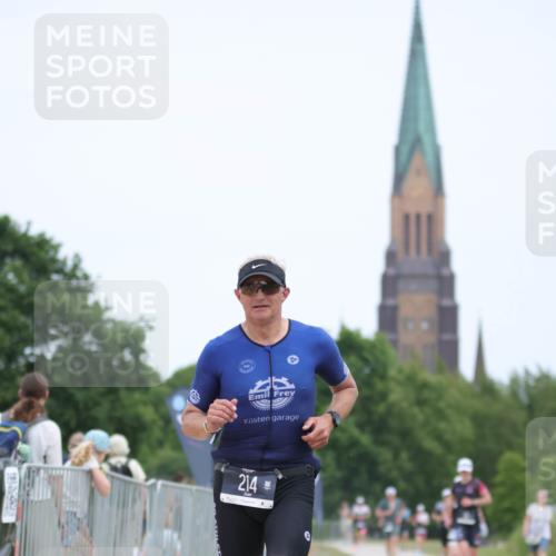 22.06.2025 - Viking Triathlon H.Heesch http://msf.ph/oto/8104769 22.06.2025 13:41:56 Laufen 214 meine-sportfotos.de