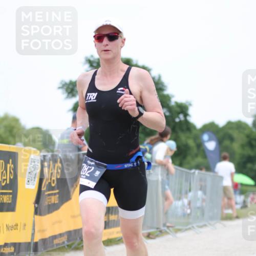 22.06.2025 - Viking Triathlon H.Heesch http://msf.ph/oto/8104806 22.06.2025 13:42:07 Laufen 89, 132, 251, 282 meine-sportfotos.de