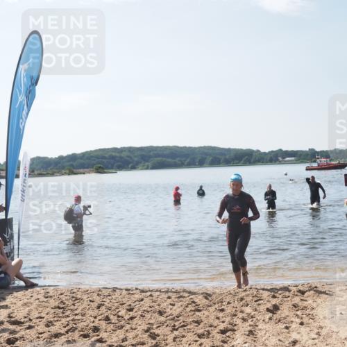 22.06.2025 - Viking Triathlon MichiJ http://msf.ph/oto/8104874 22.06.2025 10:48:04 Schwimmen 37, 190, 364 meine-sportfotos.de
