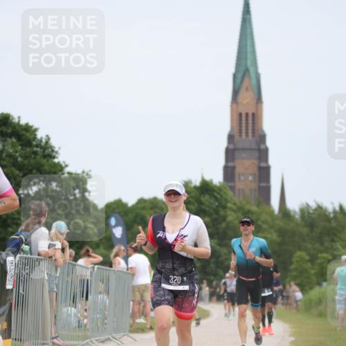 22.06.2025 - Viking Triathlon H.Heesch http://msf.ph/oto/8104896 22.06.2025 13:42:21 Laufen 209, 316, 320, 326, 493, 621 meine-sportfotos.de