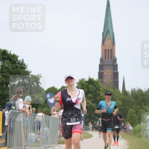 22.06.2025 - Viking Triathlon H.Heesch http://msf.ph/oto/8104904 22.06.2025 13:42:22 Laufen 209, 316, 320, 326, 493, 621 meine-sportfotos.de