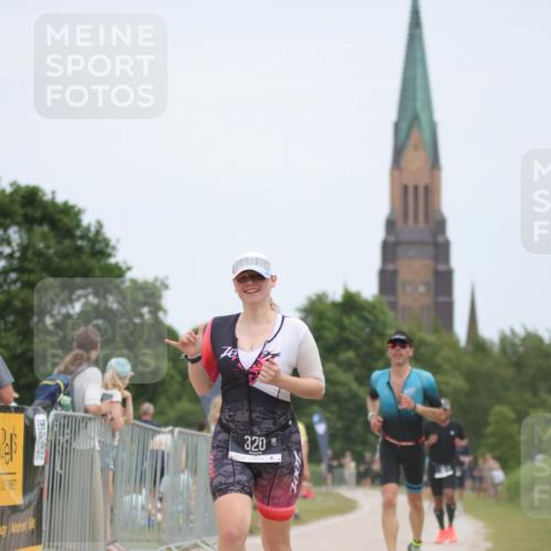 22.06.2025 - Viking Triathlon H.Heesch http://msf.ph/oto/8104920 22.06.2025 13:42:22 Laufen 209, 316, 320, 326, 493, 621 meine-sportfotos.de