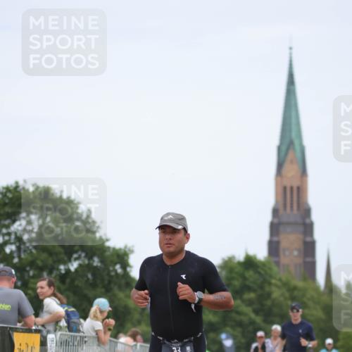 22.06.2025 - Viking Triathlon H.Heesch http://msf.ph/oto/8104987 22.06.2025 13:42:29 Laufen 83, 316, 323 meine-sportfotos.de