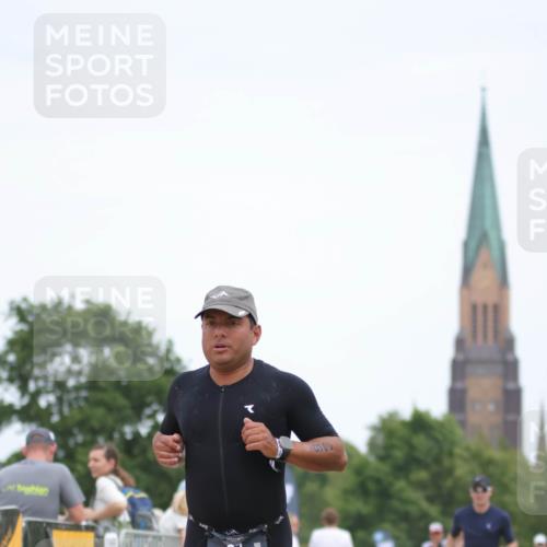 22.06.2025 - Viking Triathlon H.Heesch http://msf.ph/oto/8104998 22.06.2025 13:42:30 Laufen 83, 316, 323 meine-sportfotos.de