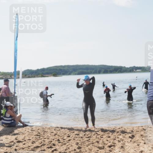 22.06.2025 - Viking Triathlon MichiJ http://msf.ph/oto/8105092 22.06.2025 10:49:16 Schwimmen 64, 155, 256, 317, 353 meine-sportfotos.de