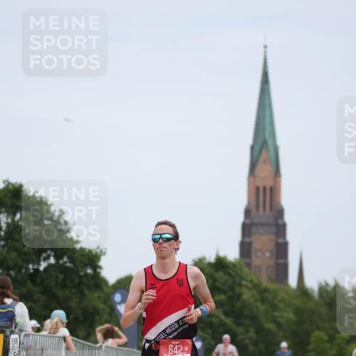 22.06.2025 - Viking Triathlon H.Heesch http://msf.ph/oto/8105118 22.06.2025 13:43:17 Laufen 642 meine-sportfotos.de