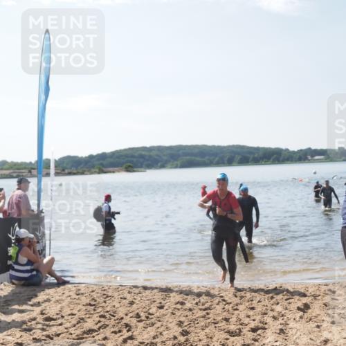 22.06.2025 - Viking Triathlon MichiJ http://msf.ph/oto/8105129 22.06.2025 10:49:28 Schwimmen 64, 155, 256, 263, 321 meine-sportfotos.de